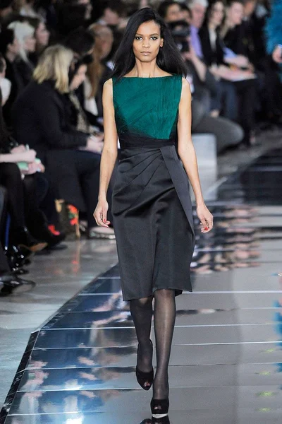 Look 28